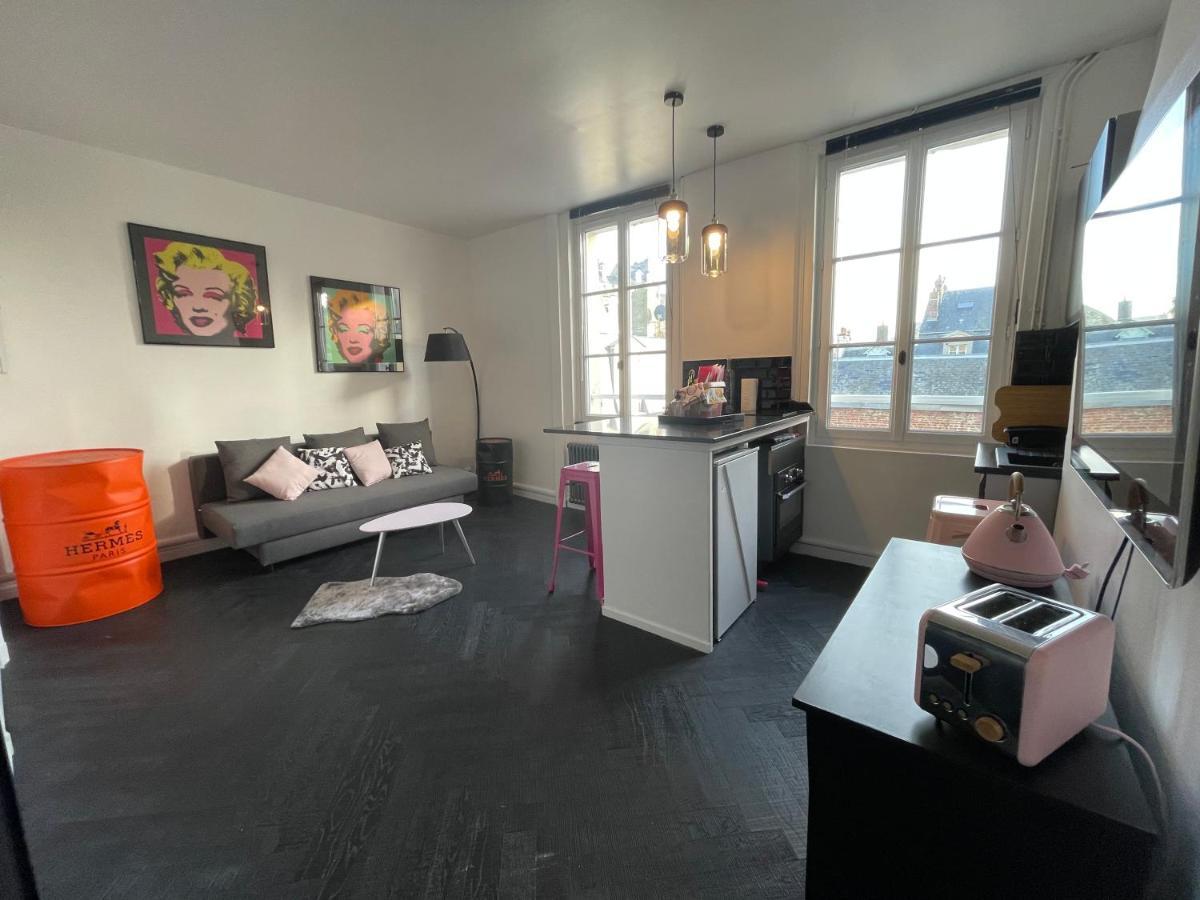 Appartement  L’ Àpart   Plein centre à Trouville-sur-Mer Extérieur photo